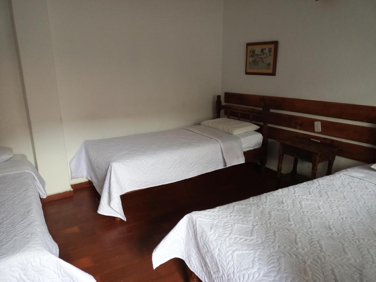 Bed and Breakfast Hospederia La Roca Plaza Principal Бойяка Экстерьер фото