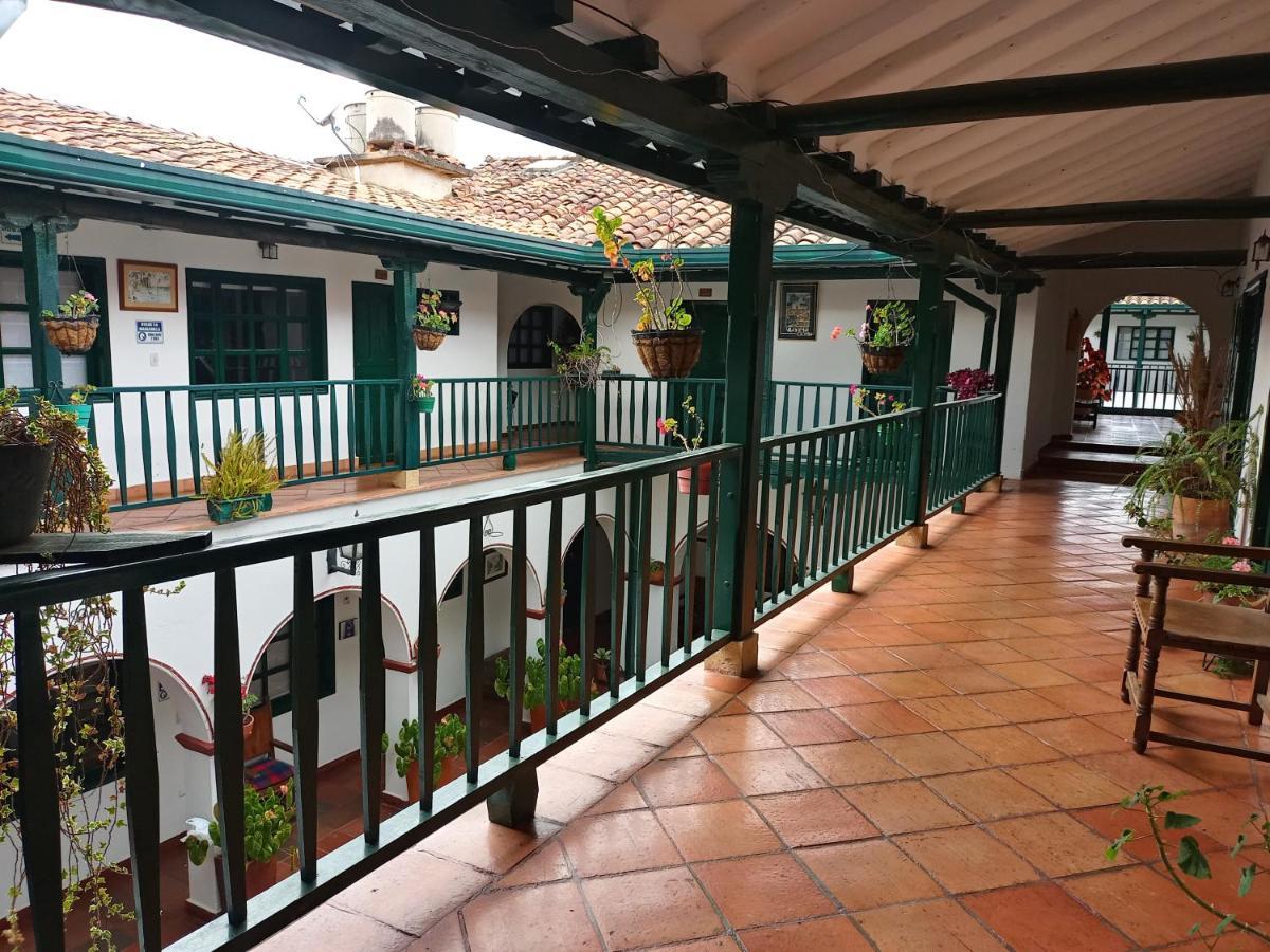 Bed and Breakfast Hospederia La Roca Plaza Principal Бойяка Экстерьер фото